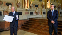 F. Ulrich Hartl (left) and Minister President Markus Söder (right).